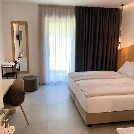 Garda Bed & Breakfast Nago-Torbole